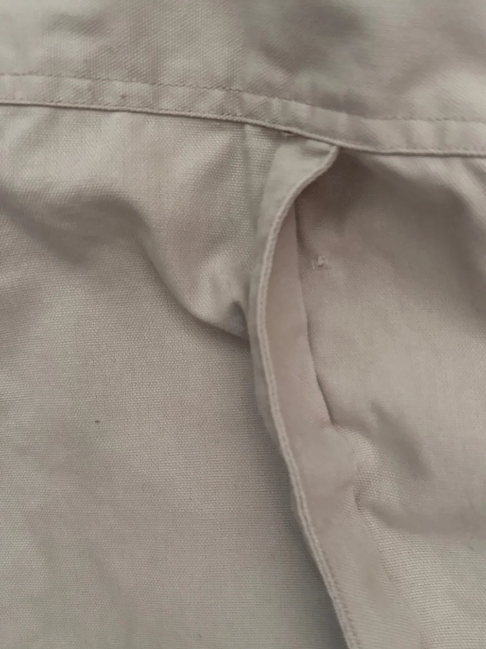 Duluth Trading Co. Women's Long Sleeve Work Shirt - Khaki/Sand - Size M - Picture 9 of 9